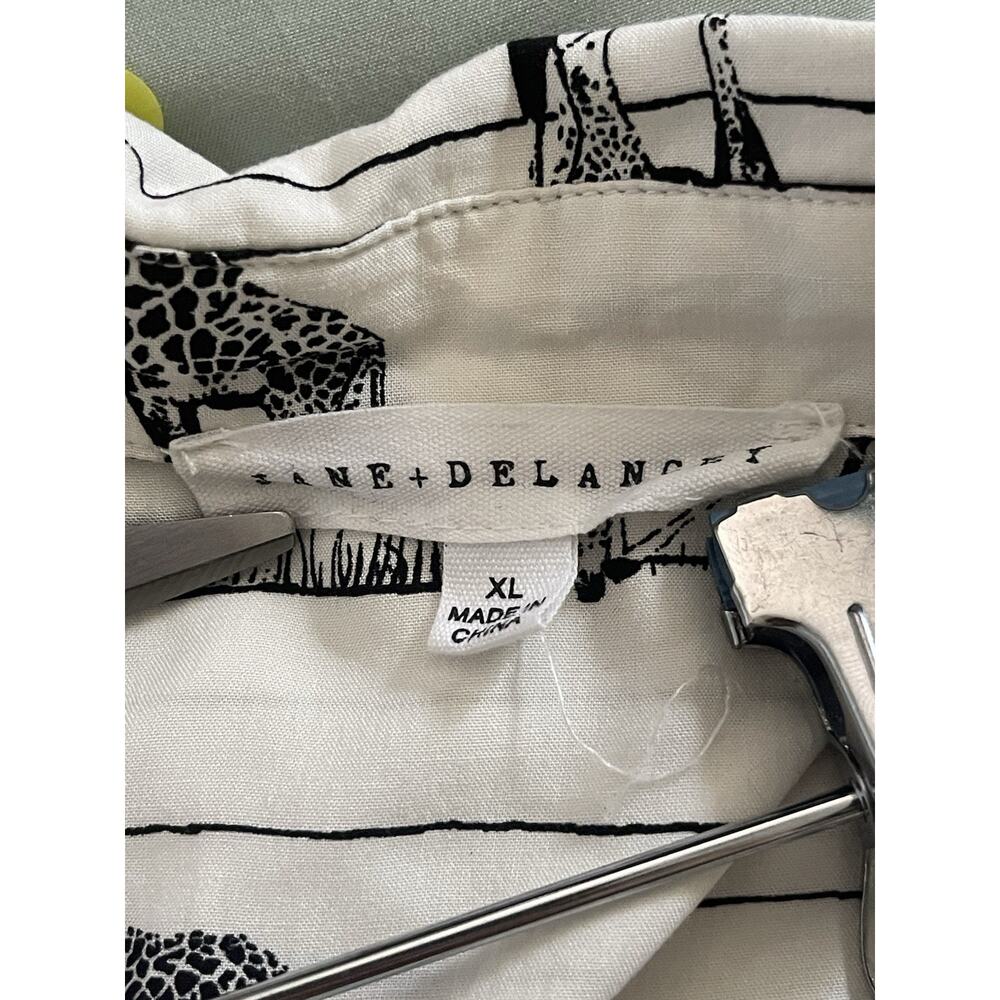 Jane & Delancy XL White Black Giraffe Safari Print Button Up High Low Blouse - Picture 6 of 7